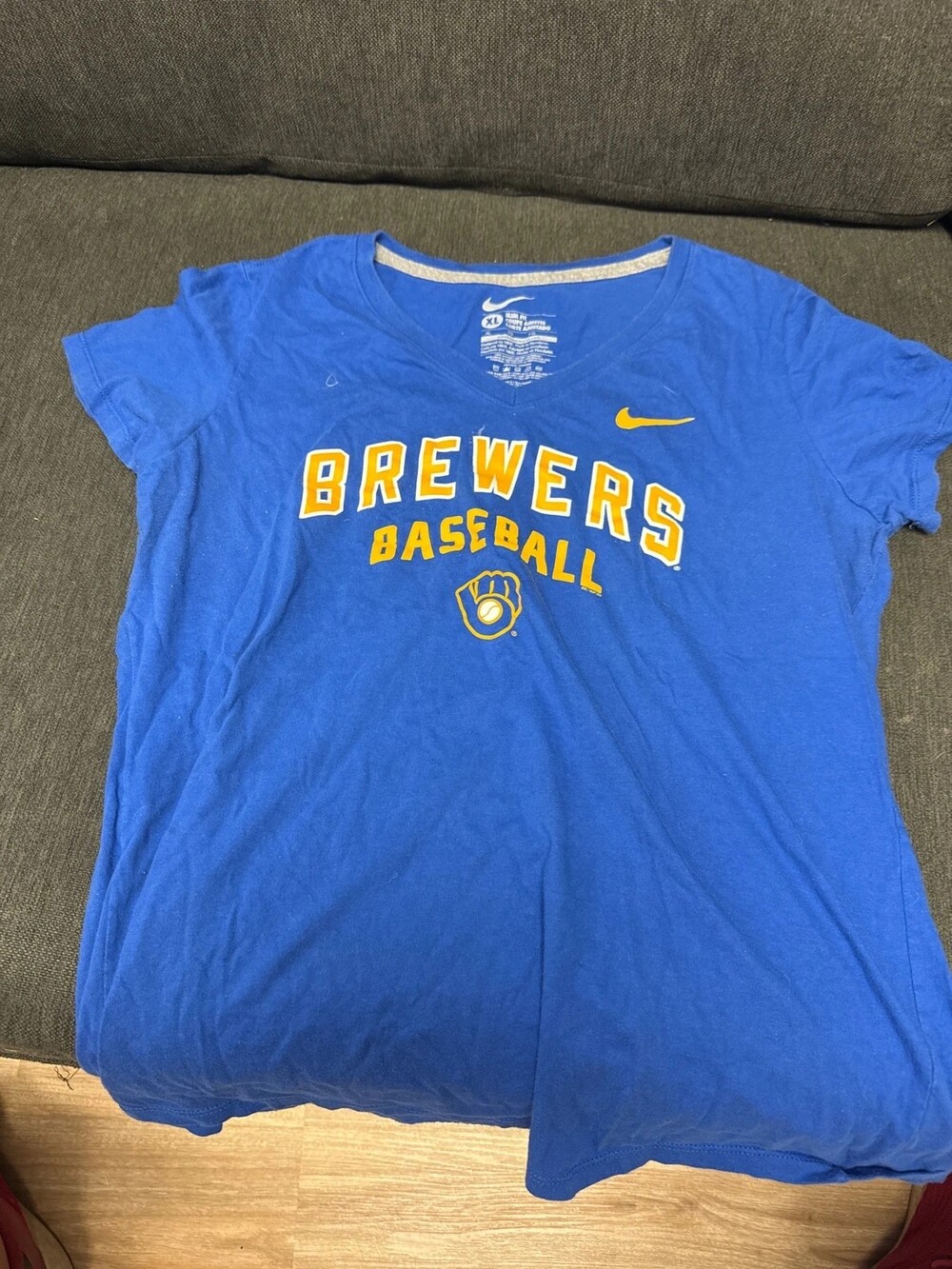 Nike! Milwaukee Brewers TeeShirt - slim fit women’s
